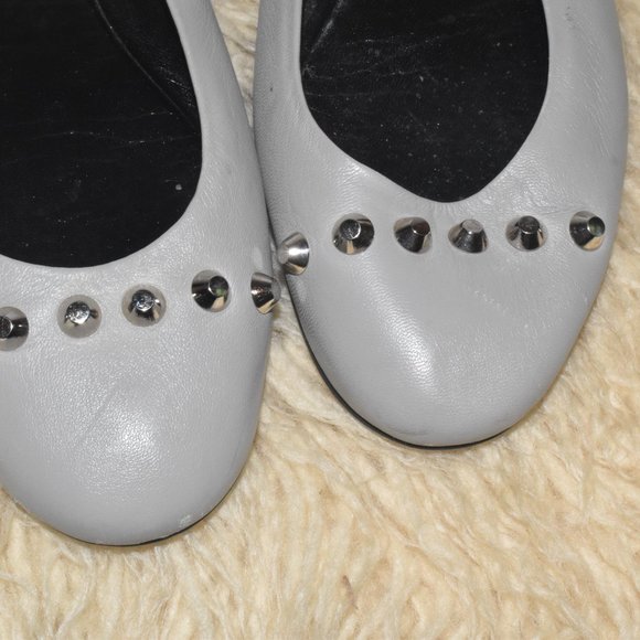 BALENCIAGA Made In Italy GRAY Leather Studded Flats Size 38 - Picture 4 of 6